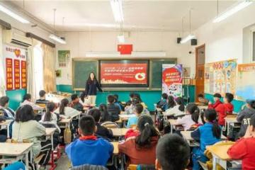 中国人寿财险北京市分公司开展金融消保教育宣传“进校园”活动